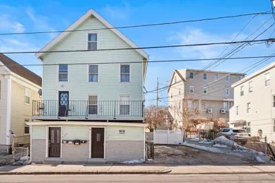 321-323 Lawrence St