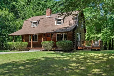 318 Circuit St 1