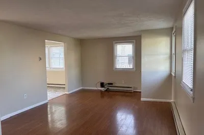 13 ShermAn PlAce #A