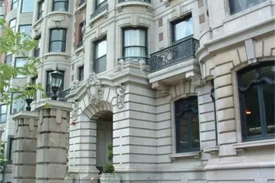 390 Commonwealth #402 1