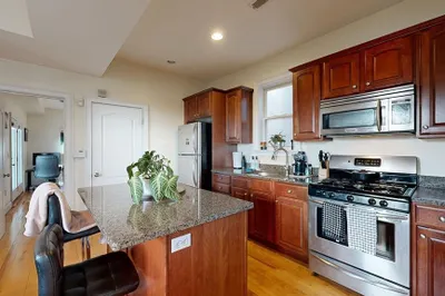 232 Gold St #2