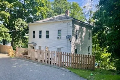 62 Lancaster St