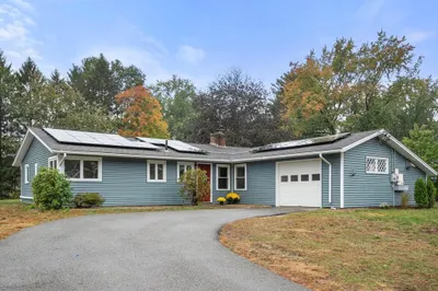 8 Clara Rd