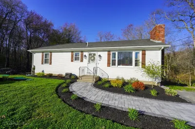 90 Merlin Dr