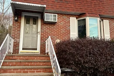 8 Maylane Drive