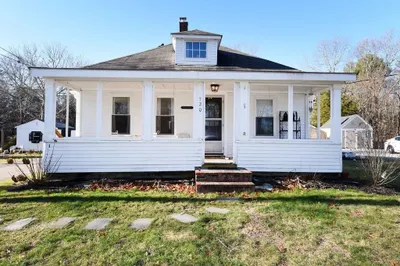 520 Pleasant St