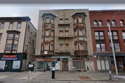 484 Merrimack St 1