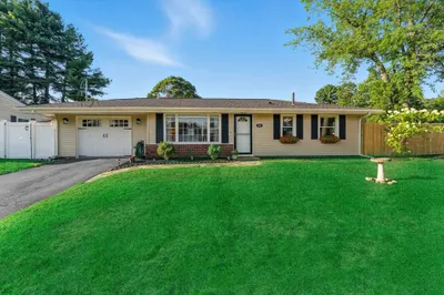 180 Patricia Dr 1