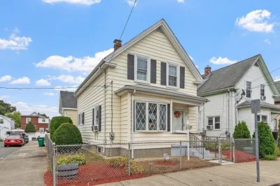 27 Fuller St