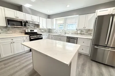 16 Jeanette Ave #16