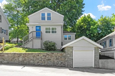 12 Shore Dr