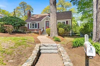 1 Great Pines Ave