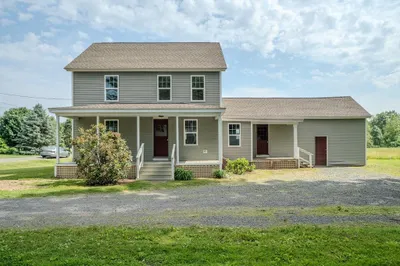414 Russell St 1