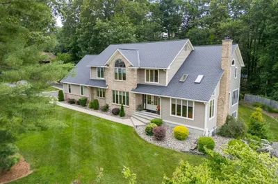 75 Southwood Dr 1