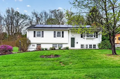 10 Meadowbrook Rd 1