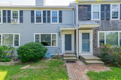 573 Carriage Shop Rd #F
