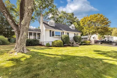 136 Azalea Dr 1