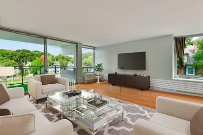 60 Babcock St #28