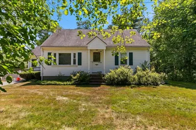 12 Standley St