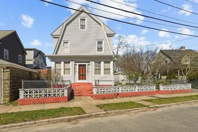 179 Pawtuxet Ave 1
