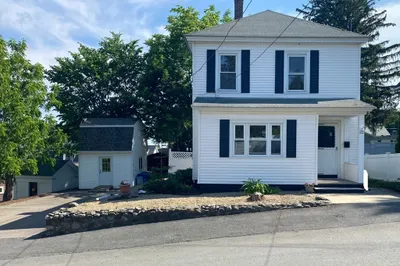 22 Front Street
