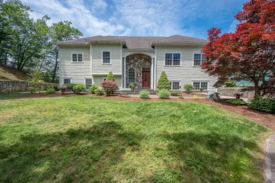 1 Temple Ct 1
