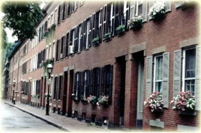 38 Lawrence St #17