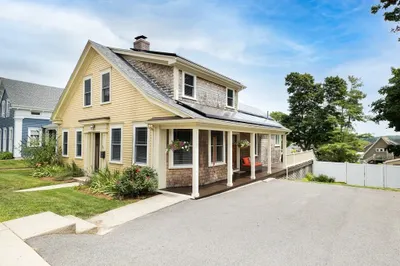 58 Pleasant St