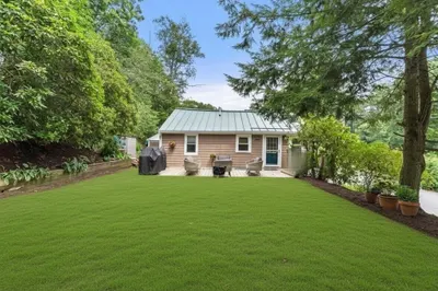 15 Woodland Road