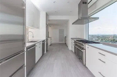 141 Dorchester #PHB