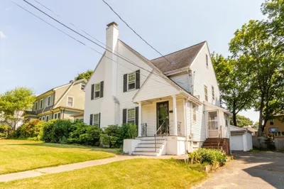 142 Jackson St 1