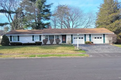4 Amherst St