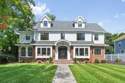 315 Crafts St 1
