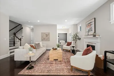 5 N. Pond Way #28 1