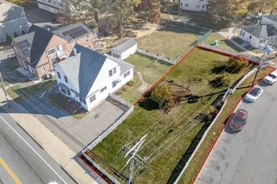 629 Andover St 1