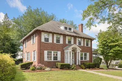 525 Lynn Fells Parkway 1
