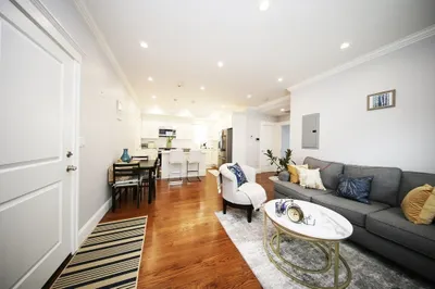 102 Neponset Ave #4