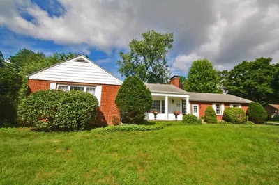 32 Melwood Ave 1