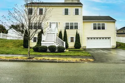 44 Gedney Dr