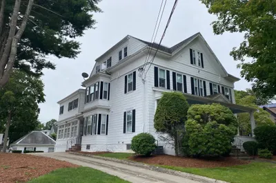 276 W. Elm St #1B 1