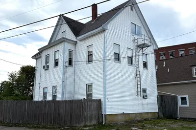 304 Whittenton St 1