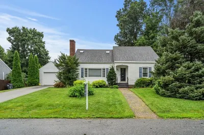 50 Lakewood Ter