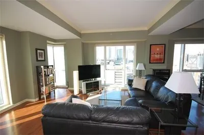 1 Nassau St #1401 1