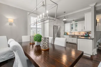 901 E. Broadway #2