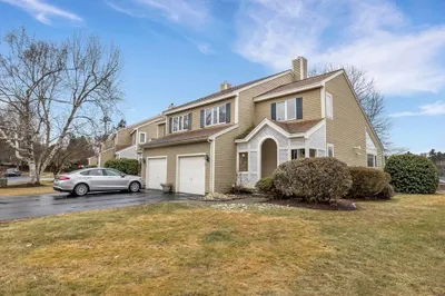 3 Pondview Way #B 1