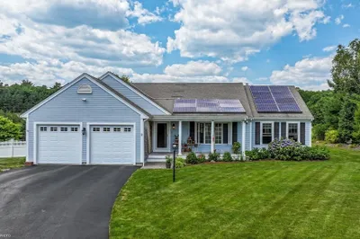 8 Cranberry Ln 1