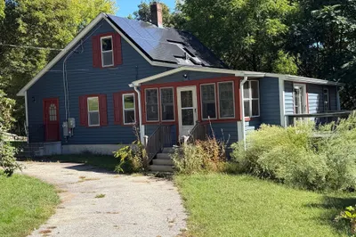 15 Warsaw Avenue 1
