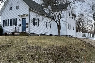 19 Hill Street #1
