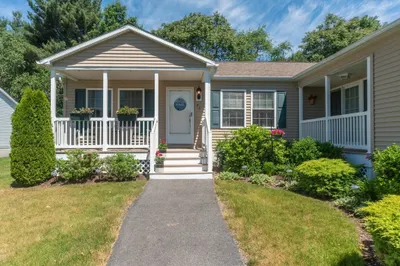 43 Fieldstone Circle