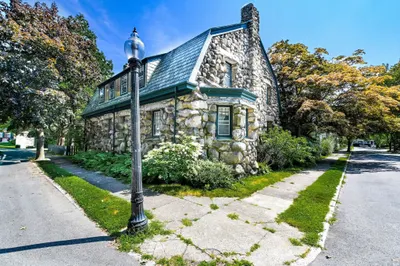 30 Arnold Place 1